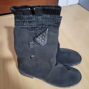 Womens midcalf fur lined zip up boots size 40